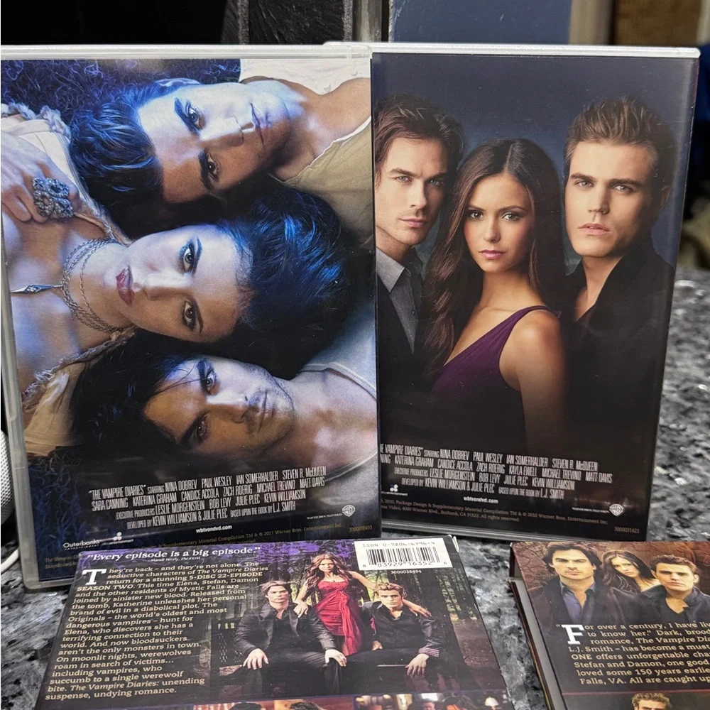 🩸✨ The Vampire Diaries – Complete Seasons 1 & 2 DVD Set ✨🩸 - Picture 11 of 16
